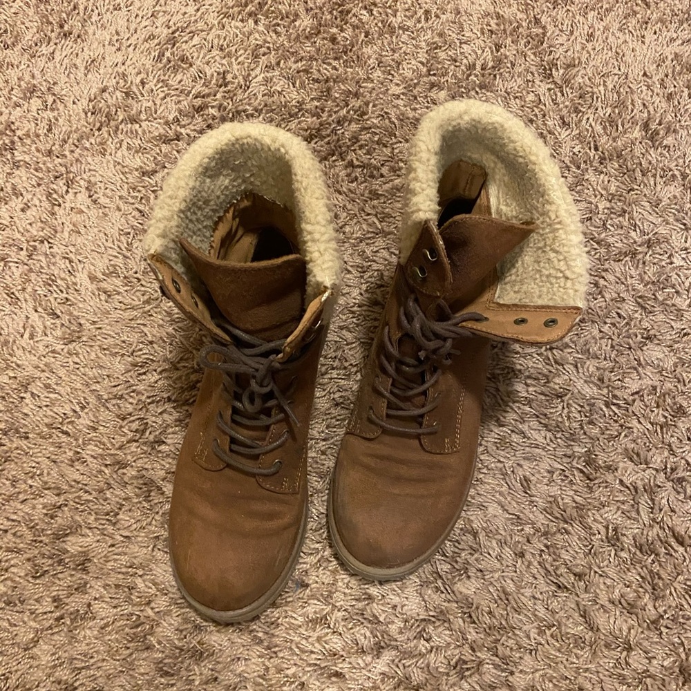 Boots - Picture 2 of 3
